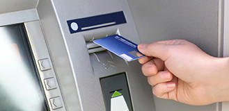 海外旅行で利用するなら、便利な海外ATMを利用しよう！